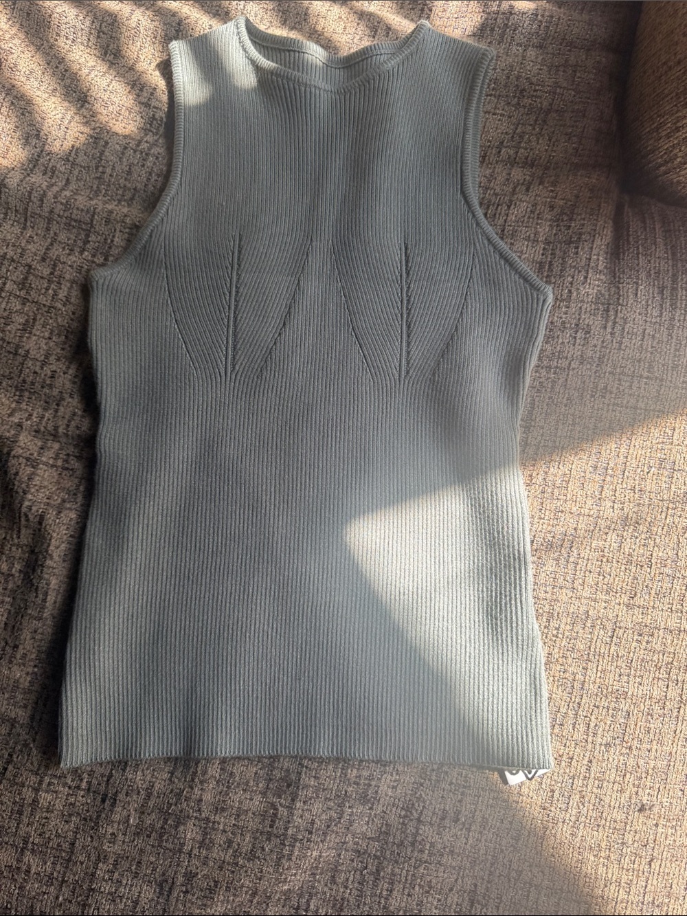Commense Solid Basic Tank Top - Picture 2 of 4